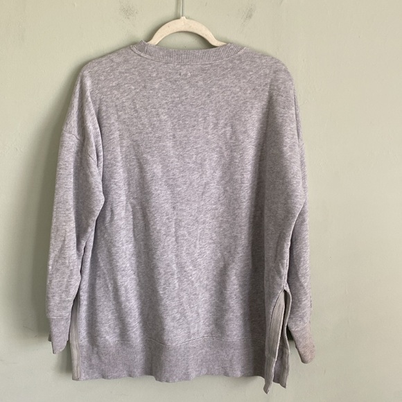 Aerie Gray Women’s Babe Sweatshirt size Medium with split sides - Picture 7 of 7